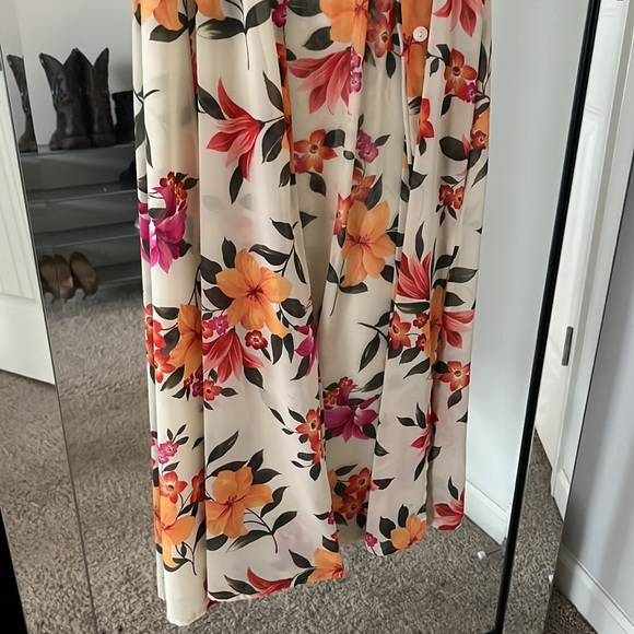 Victoria Secret xs cover up floral button up dress pre-own - Picture 3 of 4